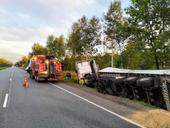 Почему мы — ваши надежные партнеры при подъеме грузовых машин из кювета